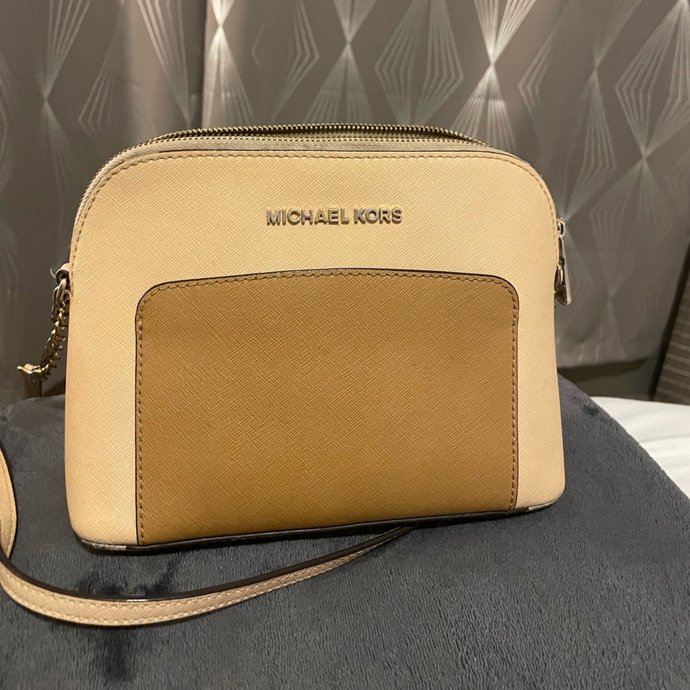 Michael Kors crossbody purse